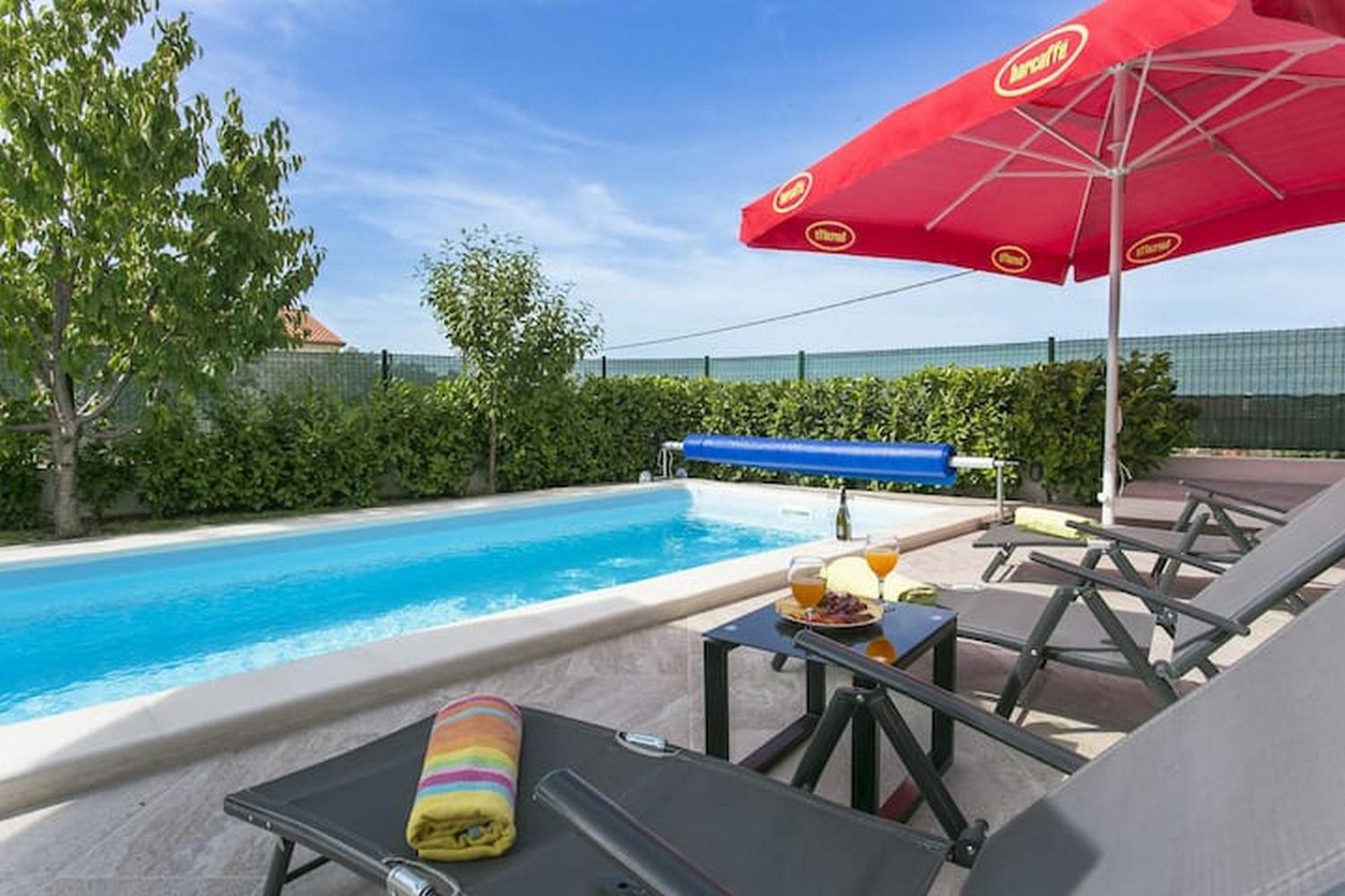 Holiday Home Mons Aureus Gornje Sitno Exterior foto