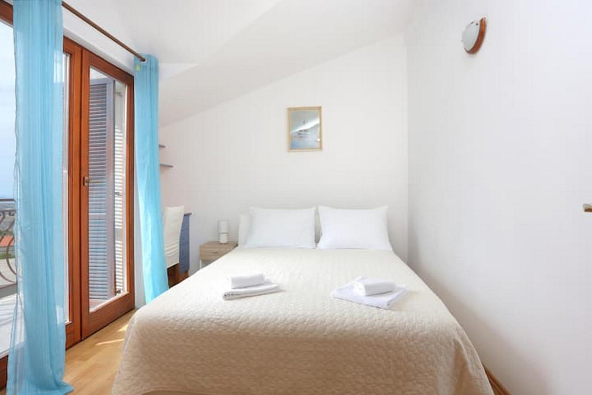 Holiday Home Mons Aureus Gornje Sitno Exterior foto